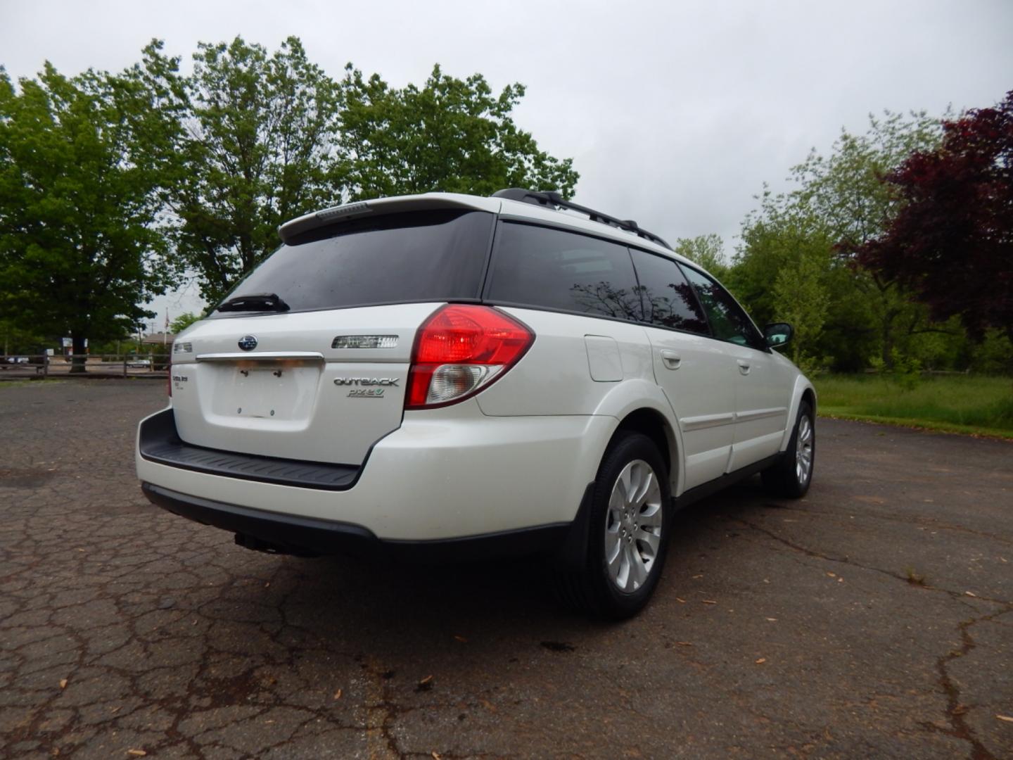 2009 White /Beige leather Subaru Outback 2.5i Limited (4S4BP66C897) with an 2.5L H4 SOHC 16V engine, 4-Speed Automatic Overdrive transmission, located at 6528 Lower York Road, New Hope, PA, 18938, (215) 862-9555, 40.358707, -74.977882 - Here we have a beautiful, ONE OWNER, Subaru Outback Limited with a 2.5L 4 cylinder engine putting power to all four wheels via an automatic transmission. Options include: beige leather, wood trim, heated front seats, power front seats, AM/FM/CD/AUX radio, sunroof, dual climate controls, power window - Photo#4